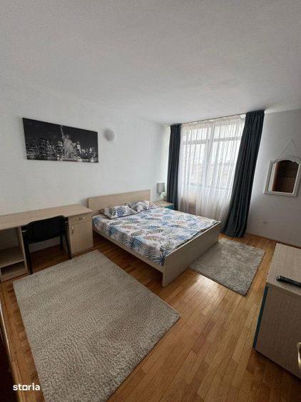 Apartament cu 4 camere semidecomandat, mobilat în Ultracentral