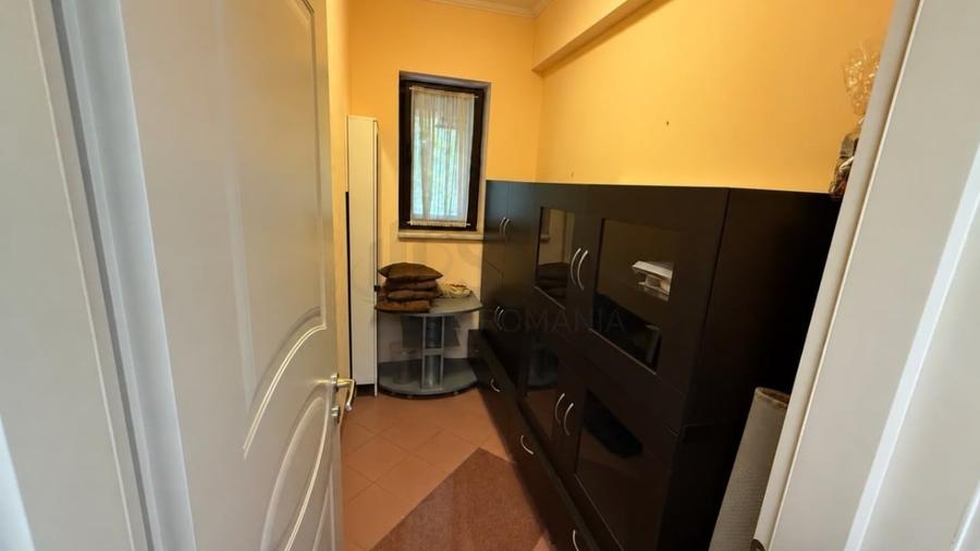 Apartament cu 4 camere decomandat în Herăstrău