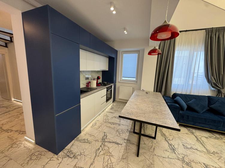 Penthouse cu 4 camere semidecomandat în Chiajna