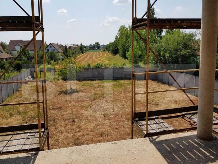 Hotel/Pensiune, de 1,500 mp, în Aurel Vlaicu