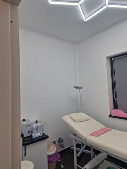 Spațiu comercial, de 55 mp, în Albești