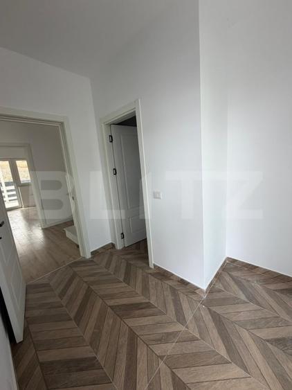 Casă individuală cu 4 camere cu Canalizare în Periferie