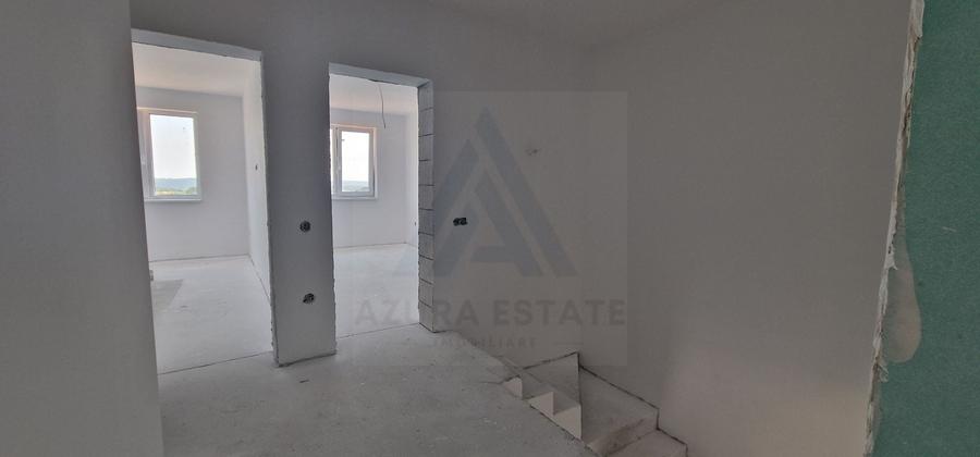 Duplex cu 4 camere cu Canalizare în Sud-Est