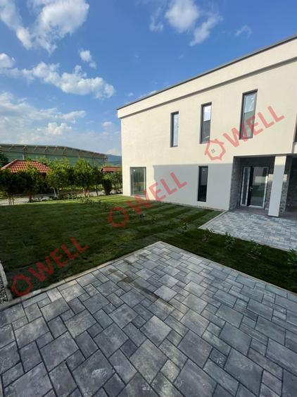 Duplex cu 3 camere cu Teren 300 Mp în Sovata