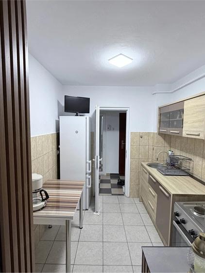 Apartament cu 2 camere semidecomandat în Micro 16