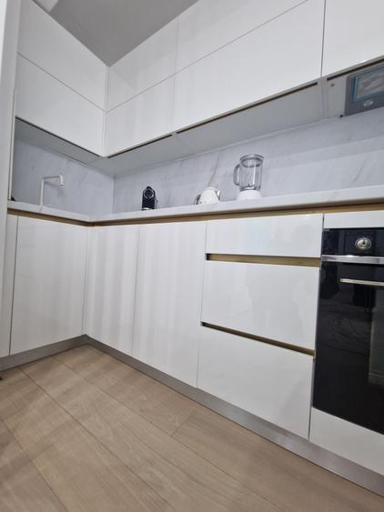 Apartament cu 3 camere decomandat, mobilat în Gara
