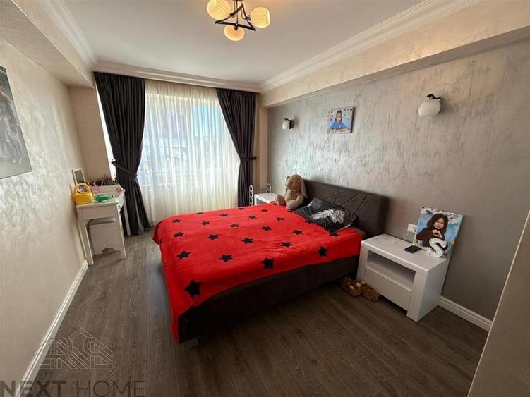 Apartament cu 4 camere decomandat în Central