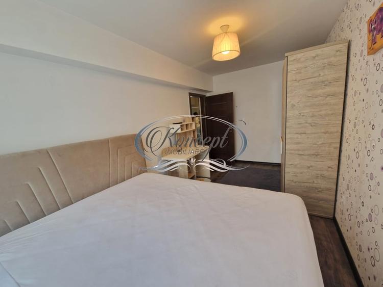 Apartament cu 3 camere semidecomandat, mobilat în Andrei Mureșanu