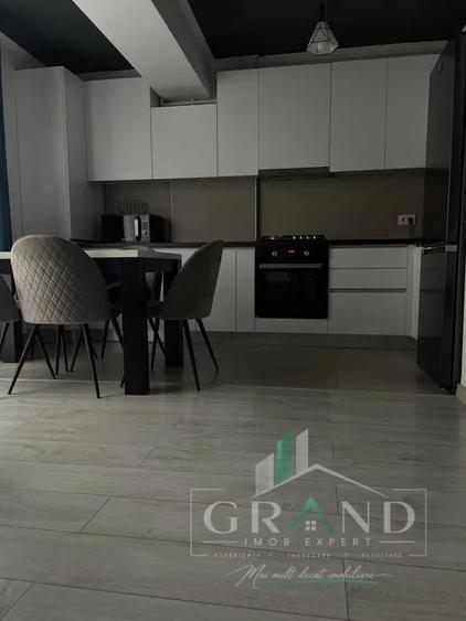 Apartament cu 2 camere semidecomandat, mobilat în Dâmbul Rotund