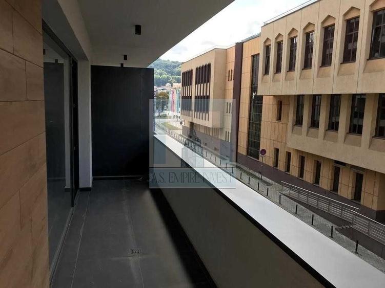 Apartament cu 2 camere decomandat, mobilat în Centrul Civic