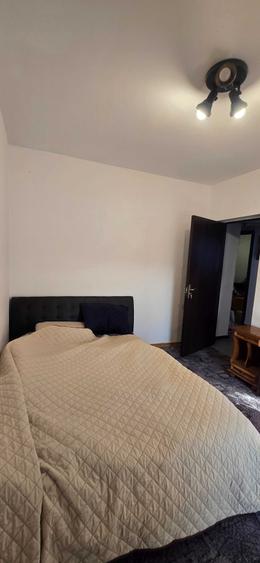 Apartament cu 4 camere decomandat în 9 Mai