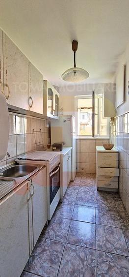 Apartament cu 3 camere semidecomandat în Dărmănești