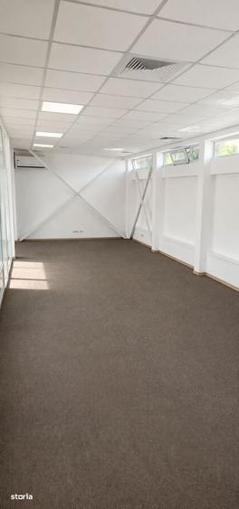 Spațiu comercial, de 600 mp, în Central