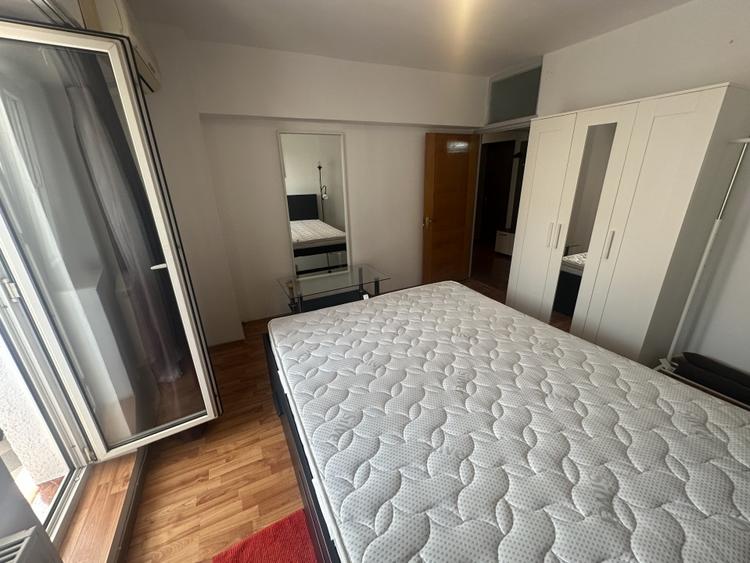 Apartament cu 2 camere decomandat, mobilat în Calea Călărașilor