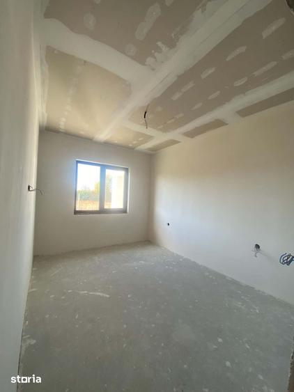 Casă cu 4 camere decomandat cu Teren 410 Mp în Bercu Roșu