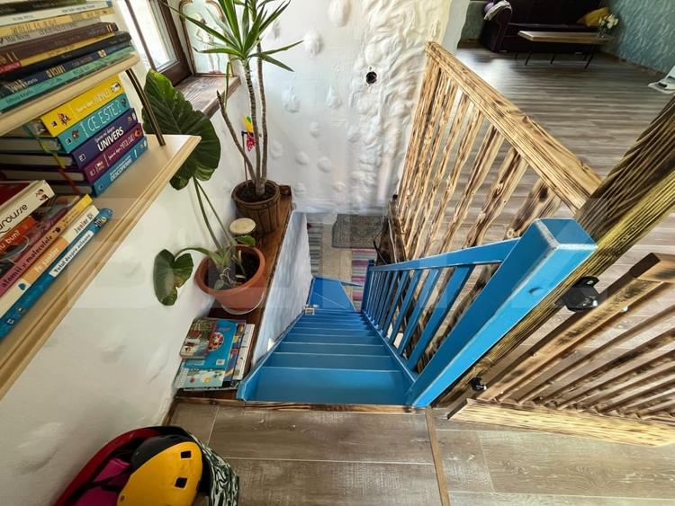 Casă individuală cu 4 camere cu Teren 2000 Mp în Rediu