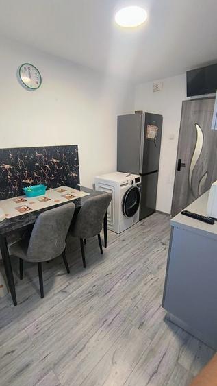 Apartament cu 2 camere decomandat în Dacia