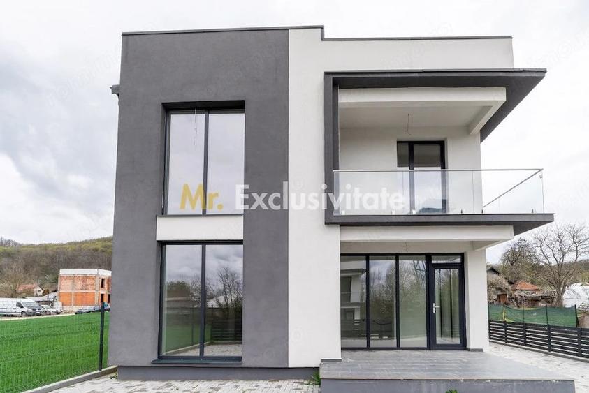 Casă cu 4 camere cu Teren 194 Mp în Budeasa