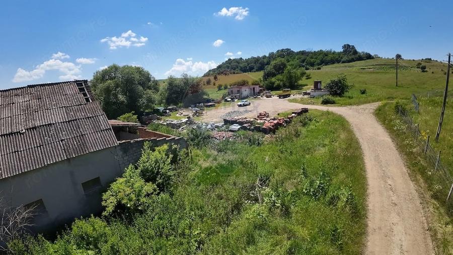 Teren de 2463 mp, în Apold