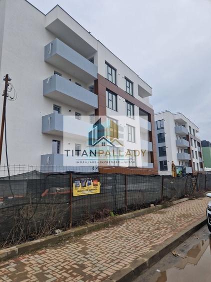 Apartament cu 2 camere decomandat în Titan