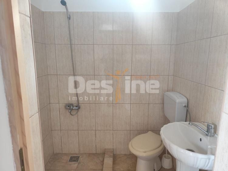 Casă individuală cu 2 camere cu Teren 250 Mp în Central
