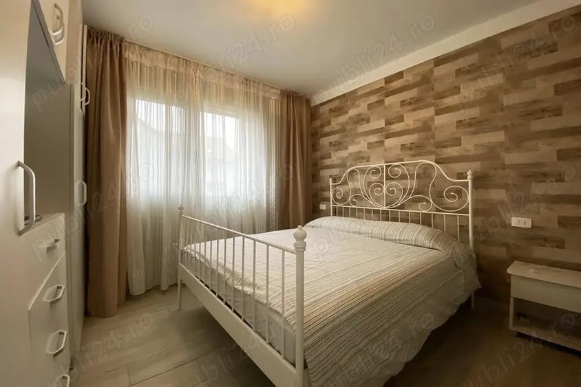 Casă cu 6 camere cu Teren 547 Mp în Episcopia Bihorului