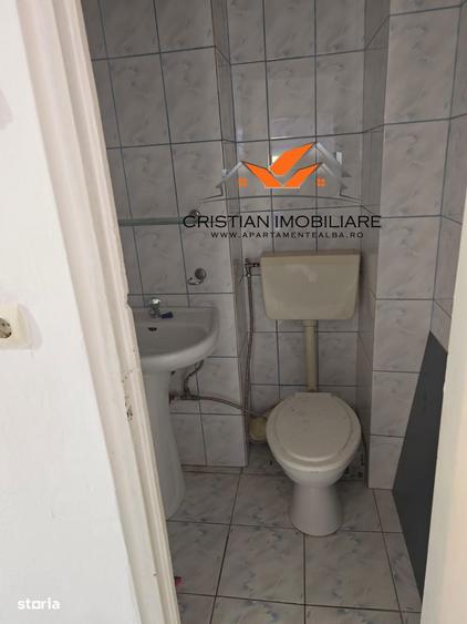 Apartament cu 3 camere decomandat în Cetate