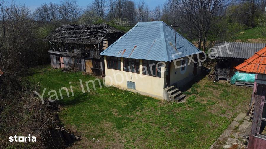 Casă cu 2 camere cu Teren 10156 Mp în Valea Iașului