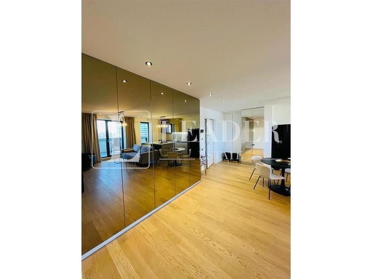 Apartament cu 3 camere decomandat, mobilat în Barbu Văcărescu
