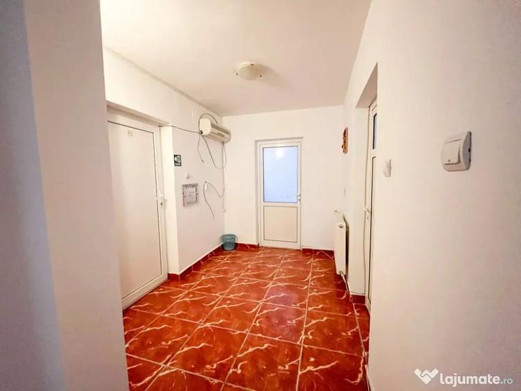 Casă cu 4 camere cu Canalizare în Central