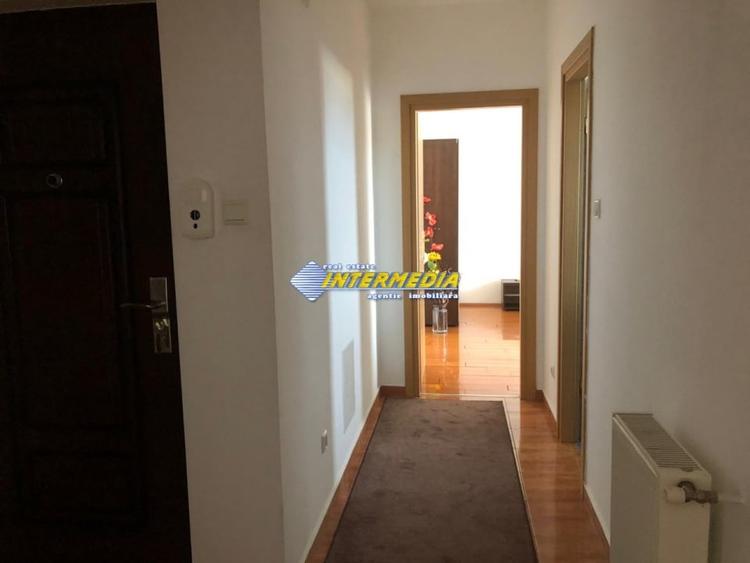 Apartament cu 2 camere decomandat, mobilat în Cetate