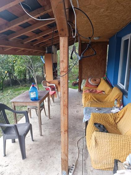 Casă cu 3 camere cu Teren 4500 Mp în Mirău