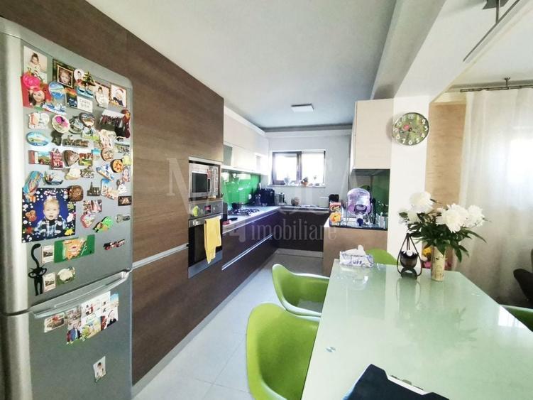 Apartament cu 4 camere semidecomandat în Europa