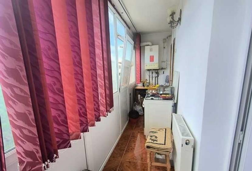 Apartament cu 3 camere decomandat în Valea Muscelului