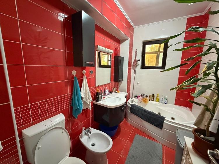 Apartament cu 3 camere decomandat, mobilat în Dobroești