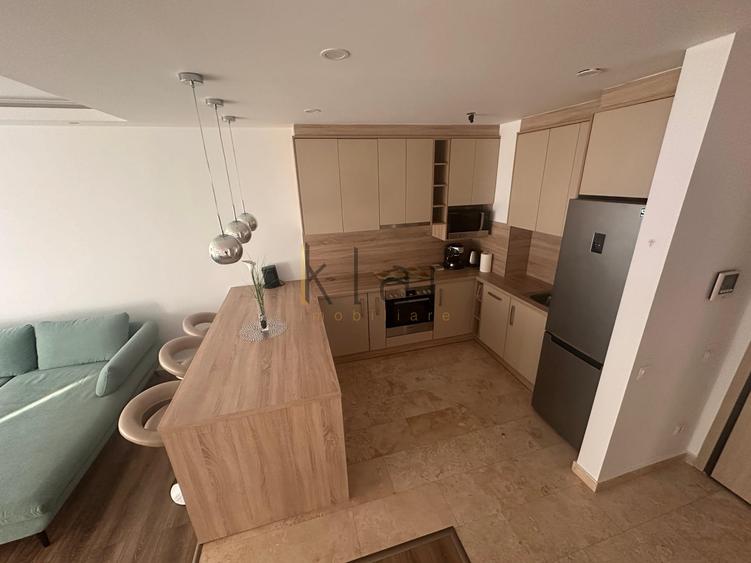 Apartament cu 2 camere semidecomandat, mobilat în Central