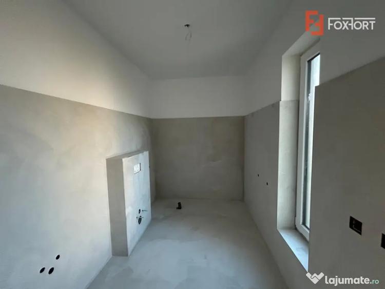 Casă cu 4 camere cu Teren 618 Mp în Giarmata