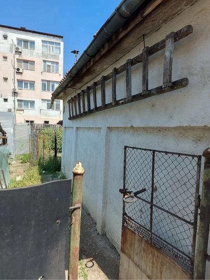 Casă cu 3 camere cu Teren 400 Mp în Central