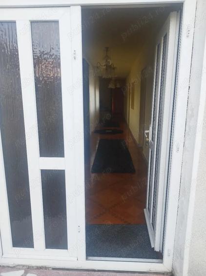Casă cu 3 camere cu Teren 2500 Mp în Central