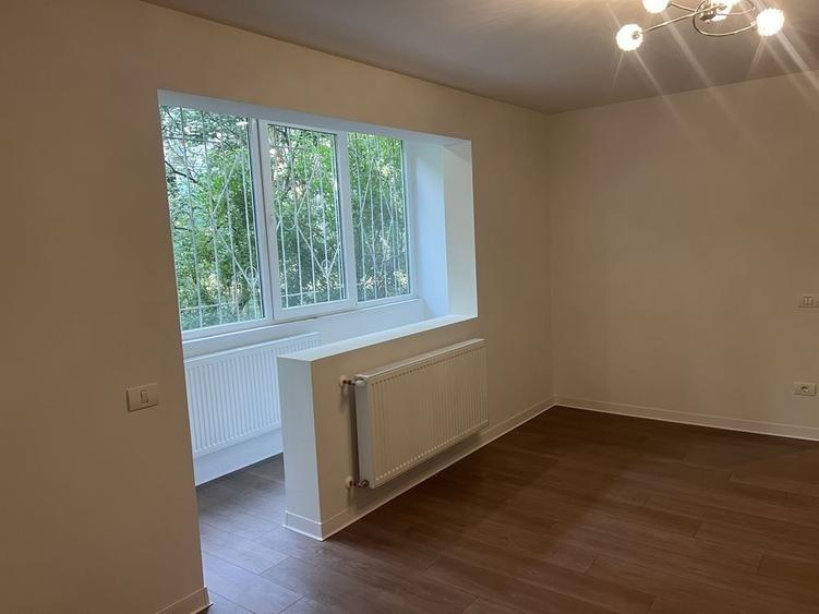 Apartament cu 2 camere semidecomandat în Cetății