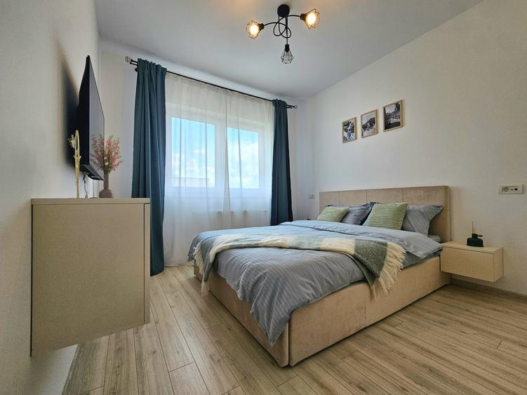 Apartament cu 2 camere decomandat, mobilat în Tractorul