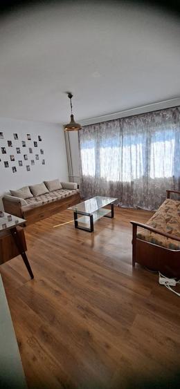 Apartament cu 3 camere în Liteni