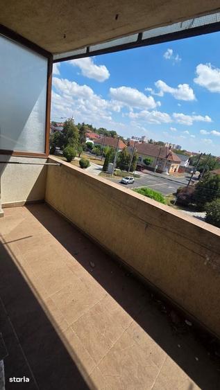 Apartament cu 3 camere decomandat în Cloșca