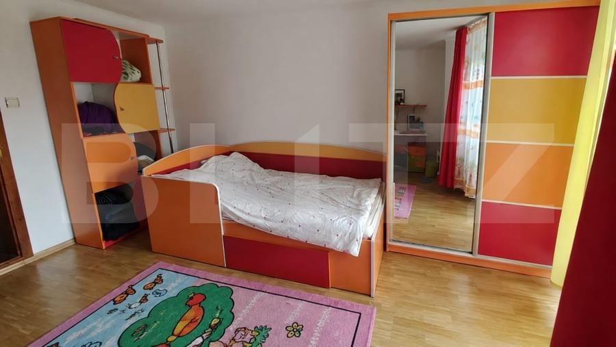 Casă individuală cu 4 camere cu Garaj în Exterior Nord