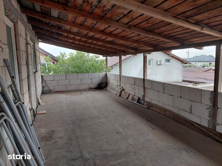 Casă cu 5 camere cu Teren 500 Mp în Ghercești