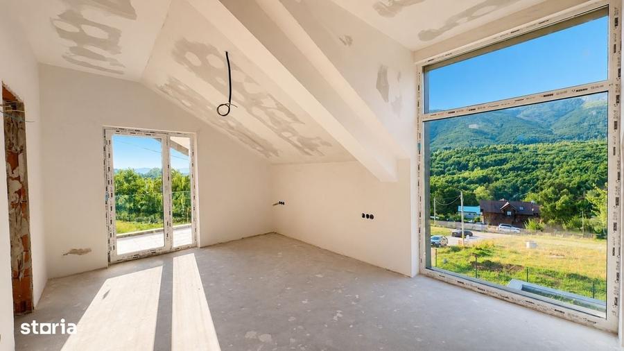 Casă cu 4 camere în Cisnădioara