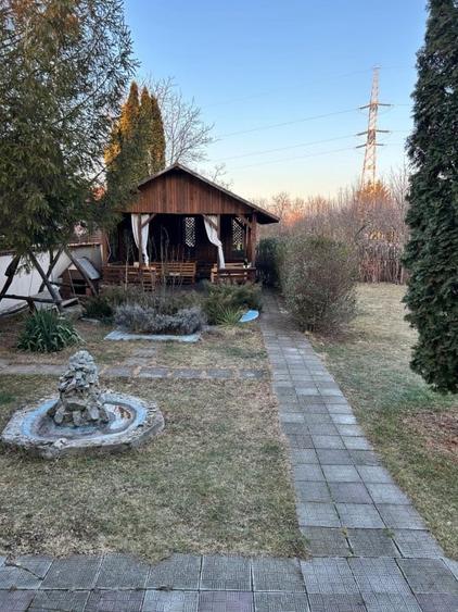 Casă individuală cu 8 camere cu Canalizare în Făget