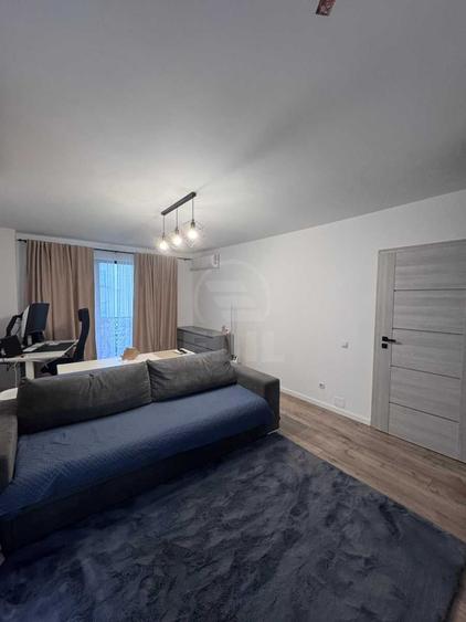 Apartament cu 2 camere decomandat în Florești