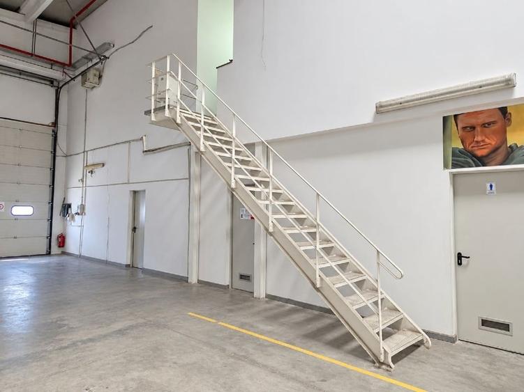 Spațiu industrial, de 1,600 mp, în Dragomirești-Vale