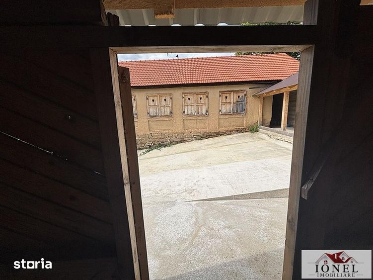 Casă cu 3 camere cu Teren 87271 Mp în Săsciori